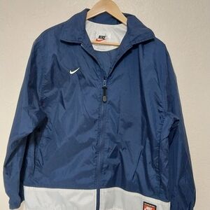 Vintage Nike Men's Navy and White Windbreaker Size XL